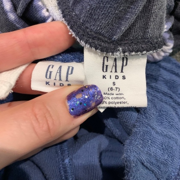 Girls size 6 Gap shorts - Picture 2 of 3